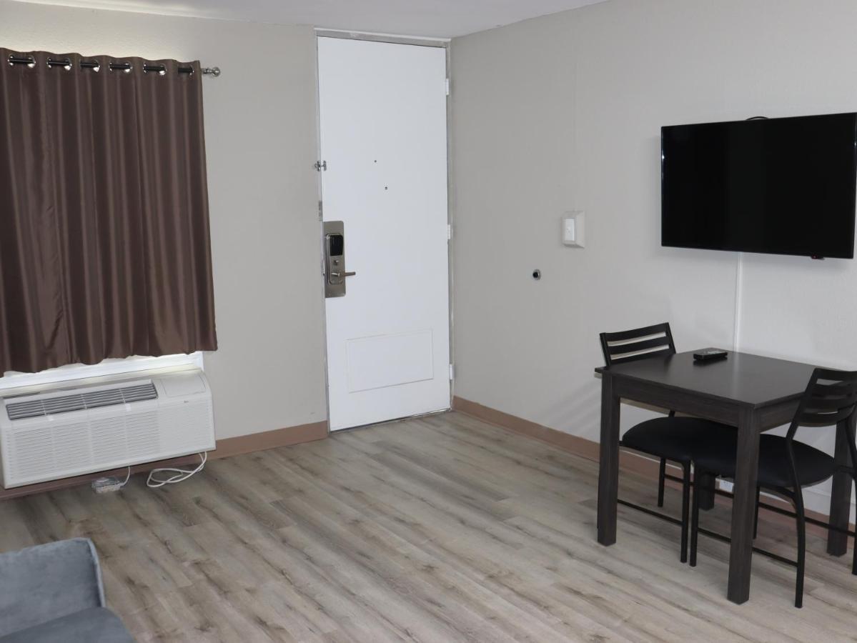 Crossroads Inn & Suites West Memphis Exteriör bild